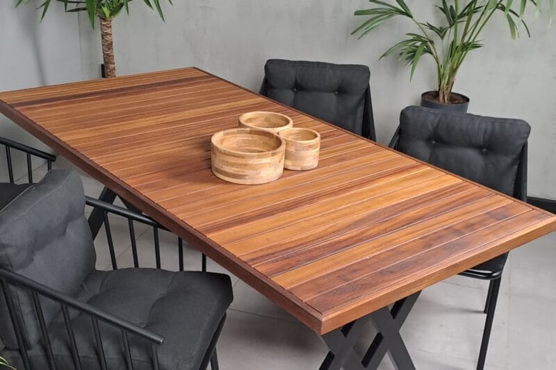 Iroko Izgaralı Ahşap Çerçeveli Masa - Image 6