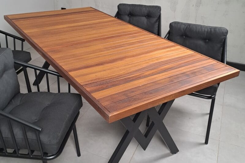 Iroko Izgaralı Ahşap Çerçeveli Masa - Image 5