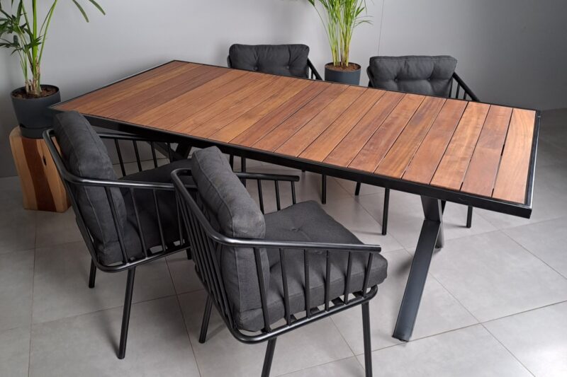 Iroko Izgaralı Metal Çerçeveli Masa - Görsel 9