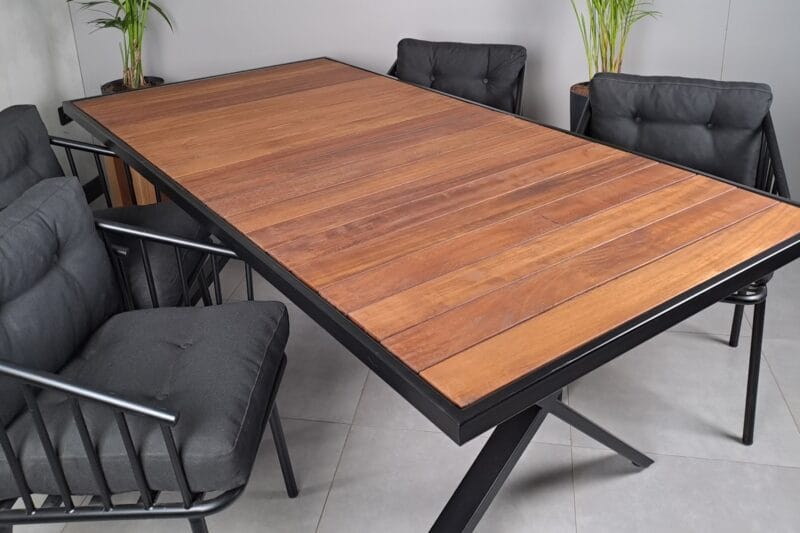 Iroko Izgaralı Metal Çerçeveli Masa - Görsel 8