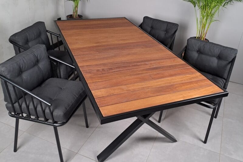 Iroko Izgaralı Metal Çerçeveli Masa - Görsel 7