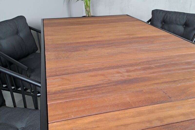 Iroko Izgaralı Metal Çerçeveli Masa - Görsel 5