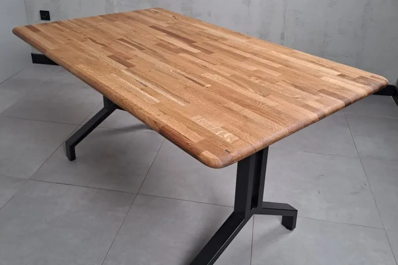 Meşe Parke Desenli Masa